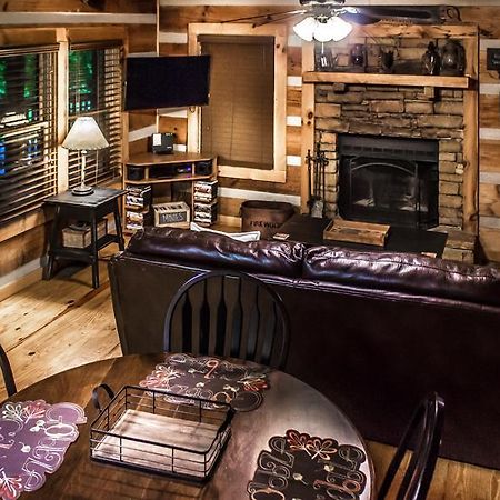 Hatfield Hideaway Pigeon Forge Eksteriør billede